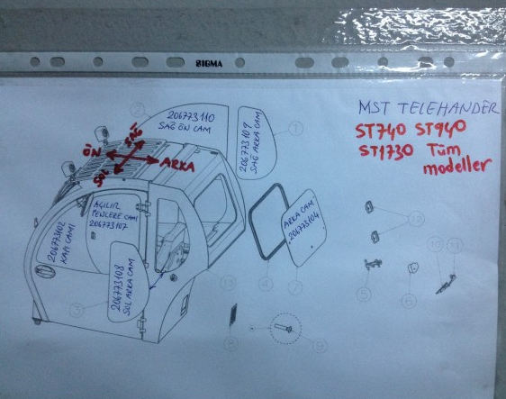 206773110 MST Telehander sağ taraf ön cam / Glass, front, right side