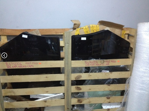 144766106 Sağ pencere camı / Glass right window